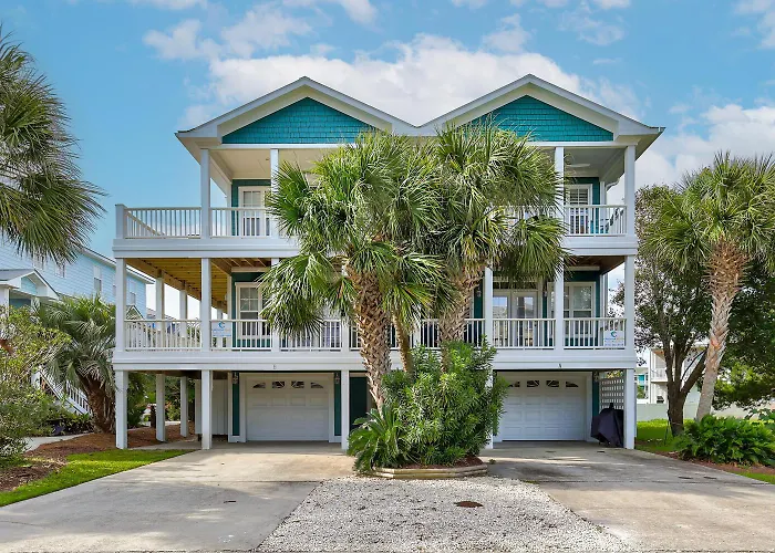 Seaside Hugs By Carolina Beach Realty